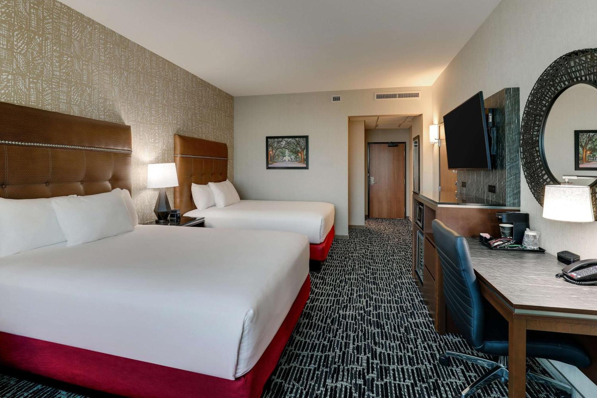 Drury Plaza Hotel Savannah Pooler Bagian luar foto