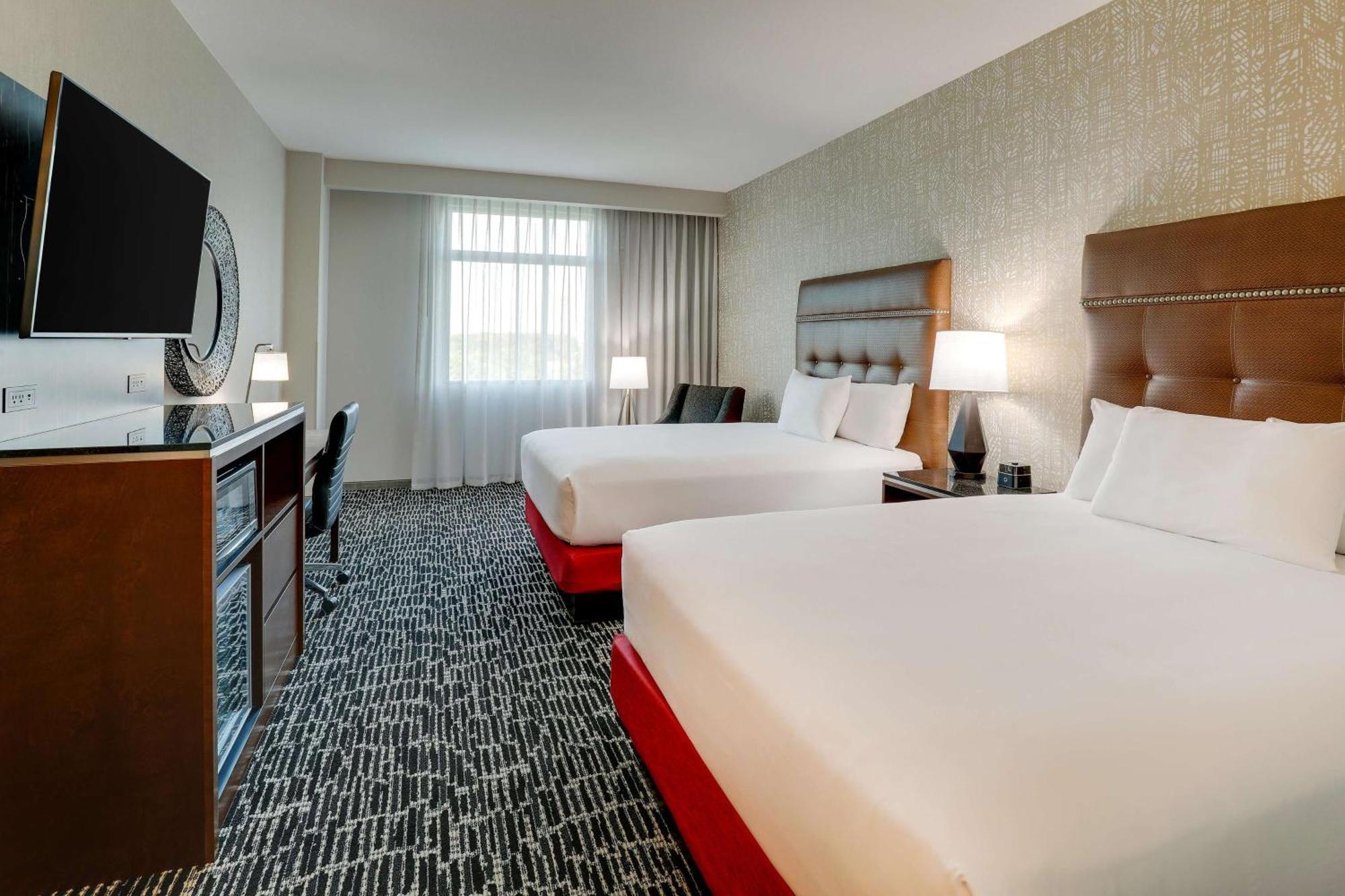 Drury Plaza Hotel Savannah Pooler Bagian luar foto
