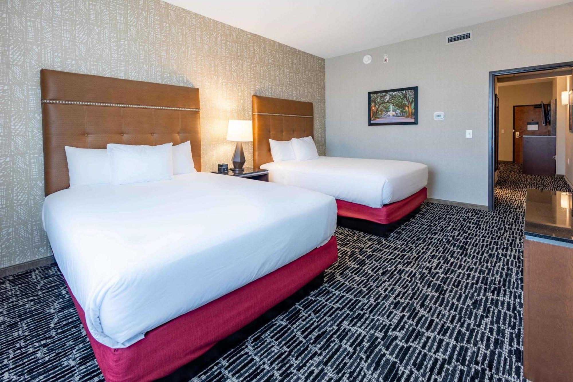 Drury Plaza Hotel Savannah Pooler Bagian luar foto